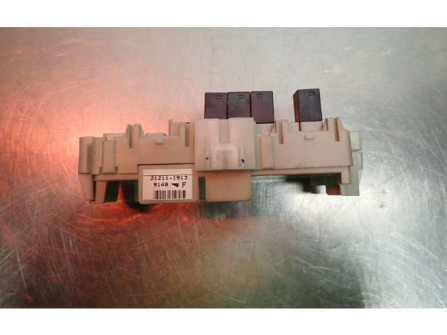Блок предохранителей 21211-19139148F Mitsubishi Outlander