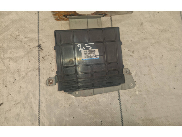 Řídící jednotka MR577059 Mitsubishi Pajero 2003