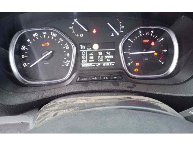 Přístrojová deska Peugeot Expert 2018 9823960780