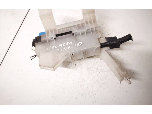   Pojistková skříňka    Nissan Almera Tino 2003