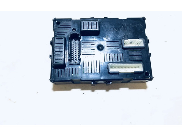 Блок комфорта 8200652284, 28118774 Renault Clio III