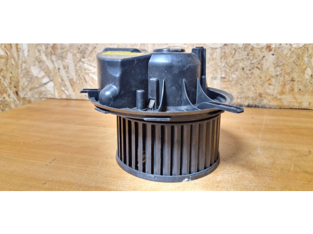 Вентилятор печки 1k1820015 Skoda Octavia Mk2 (1Z)