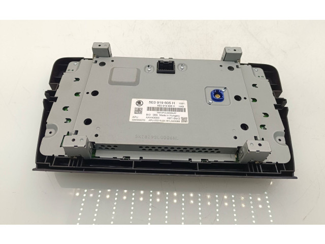 Дисплей 5E0919605H Skoda Octavia Mk3 (5E)