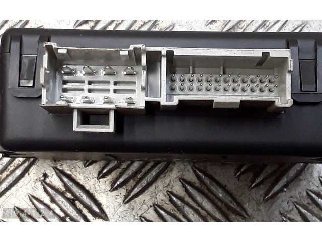 Блок управления двигателя 25843242, 28096488   Chevrolet Captiva