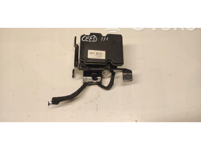 Блок АБС 58910-J7CD0   KIA  Ceed  2018 -  года