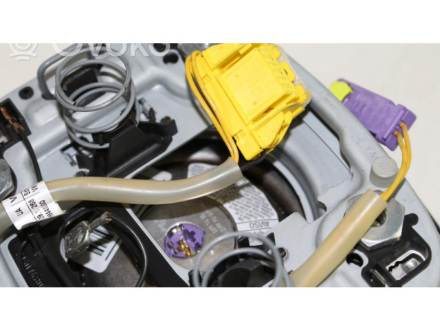 Подушка безопасности водителя 62218052A Skoda Octavia Mk2 (1Z)