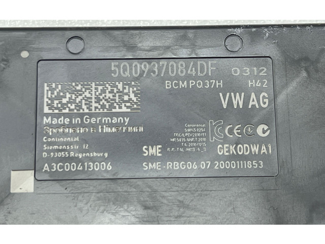 Блок комфорта 5Q0937084DF Audi Q2 -