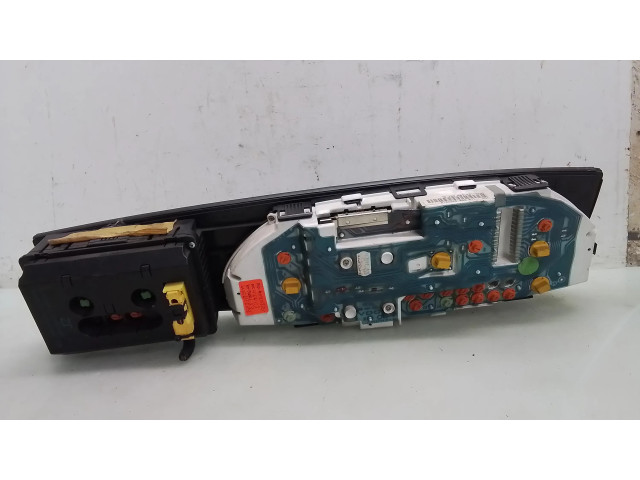 Přístrojová deska Opel Omega B2 2001