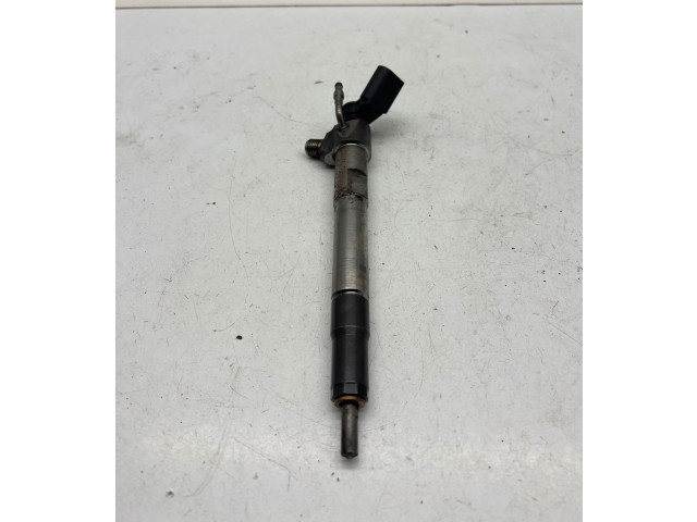 Форсунка 338002U000    KIA Ceed  D4FE 