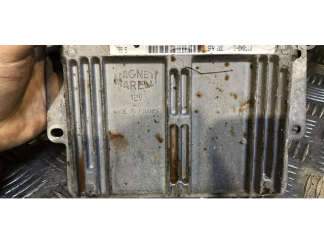 Блок управления двигателя 7700105560   Renault Twingo I