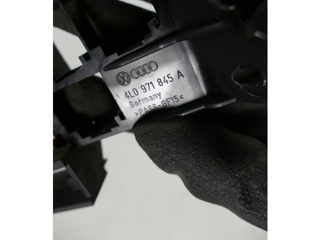   Pojistková skříňka 4L0971845A   Audi Q7 4L 2007