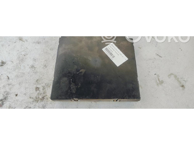 Блок предохранителей 1K0937087AE Skoda Octavia Mk3 (5E)