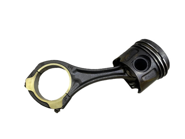 Píst M642, OM642 Mercedes-Benz E W212 pro naftový motor 3.0 OM 642.850 CDi