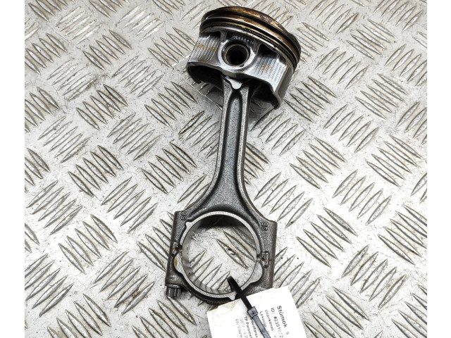 Поршень B 4204 T47 31401957, 32298424 Volvo XC40