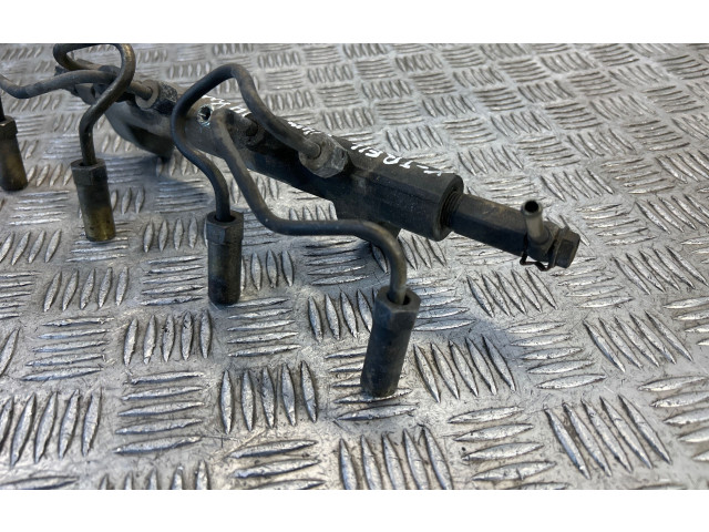 Топливная рампа    Nissan X-Trail T30  