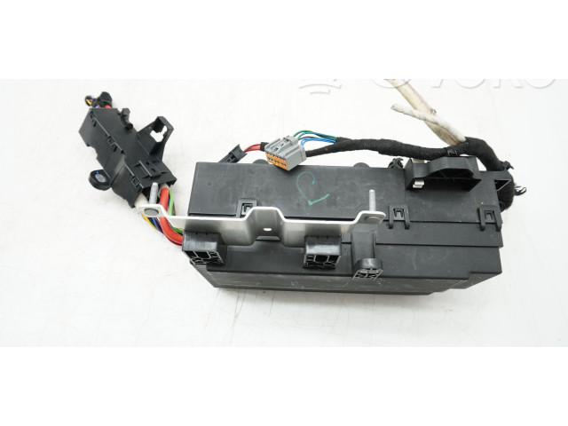 Блок предохранителей Jaguar XE