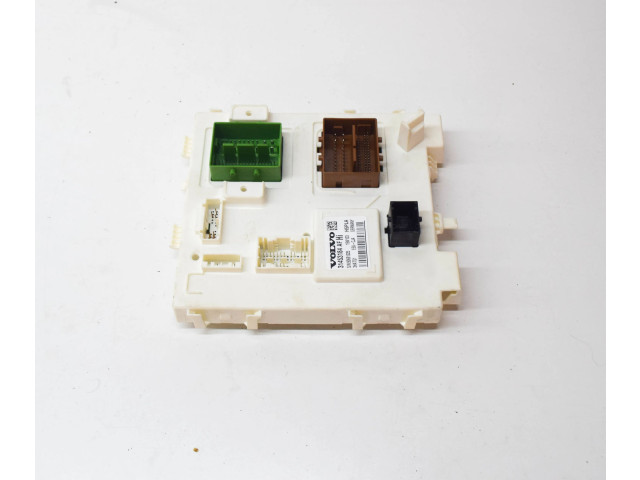 Блок комфорта 31453184 Volvo XC40