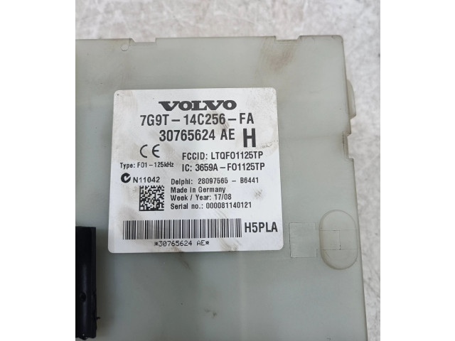 Pojistková skříňka 7G9T14C256FA Volvo XC70 2009