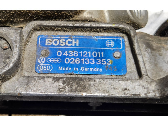 Топливная рампа 0438121011, 026133353 Audi 80 90 B3