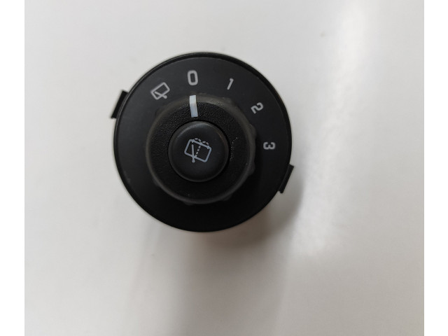 Блок предохранителей    15074680   Chevrolet TrailBlazer