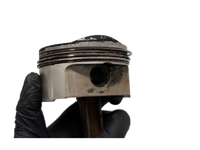 Píst 079B   Audi A8 S8 D4 4H     