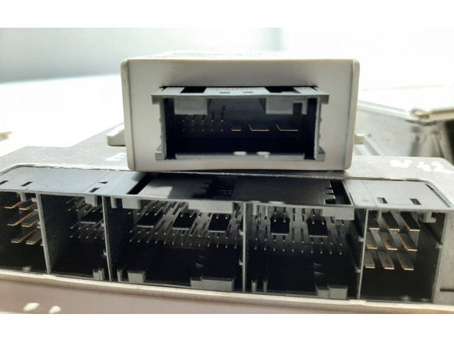 Řídící jednotka 011003 BMW 5 E34 1991