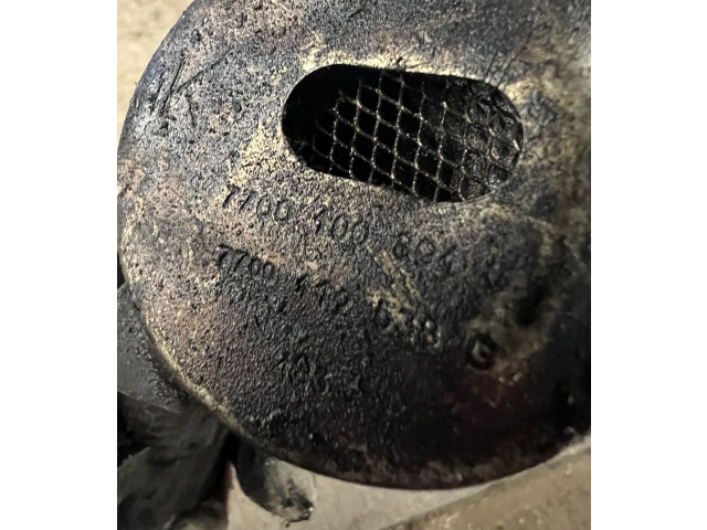 Масляный насос 7700100894, 7700600251 Renault Scenic II - Grand scenic II