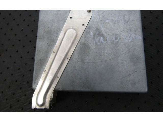 Блок управления двигателя 0281001592, 17390281   Volvo S70  V70  V70 XC