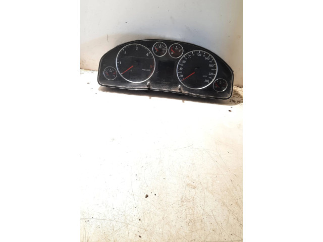 Панель приборов 110080128 Audi A6 S6 C5 4B