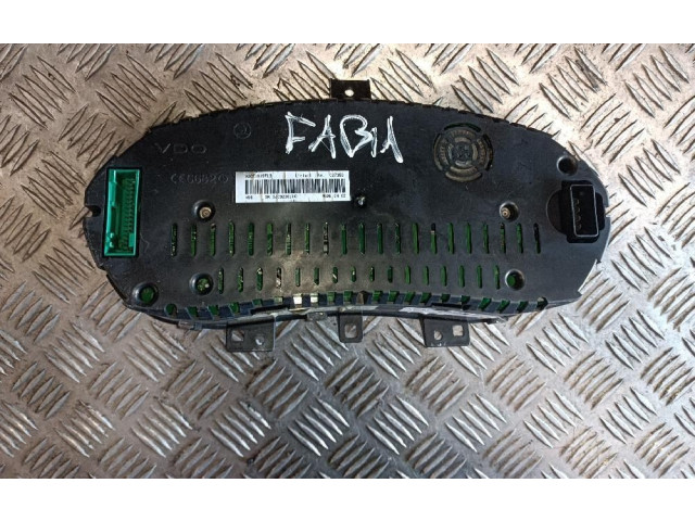 Панель приборов 5J0920811C Skoda Fabia Mk2 (5J)