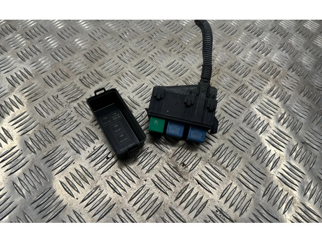 Pojistková skříňka 8266230560 Lexus GS 300 350 430 450H 2008