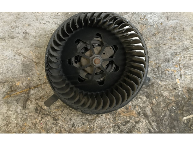 Вентилятор печки    F983228M   Volkswagen Touran I