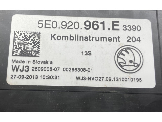Панель приборов 5E0920961E   Skoda Octavia Mk3 (5E)       