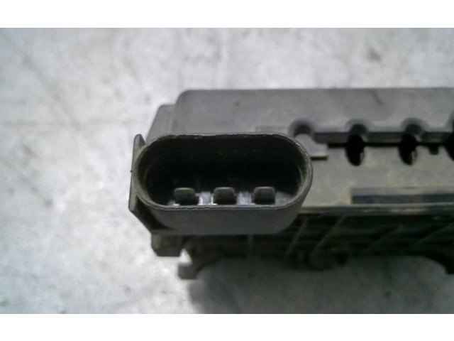 Блок предохранителей 1J0937550   Audi A3 S3 8L    