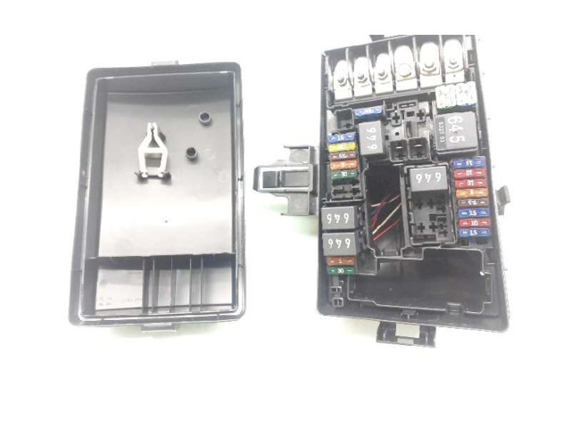 Блок предохранителей 5Q0907361D, 5Q0937125B Skoda Octavia Mk3 (5E)