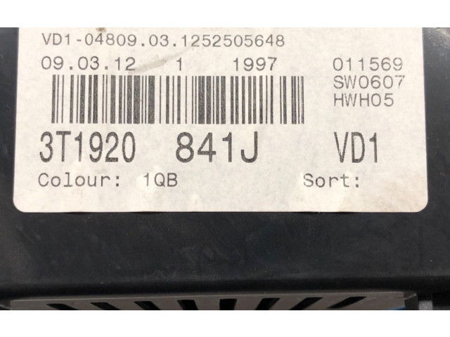Панель приборов 3T1920841J   Skoda Superb B6 (3T)       