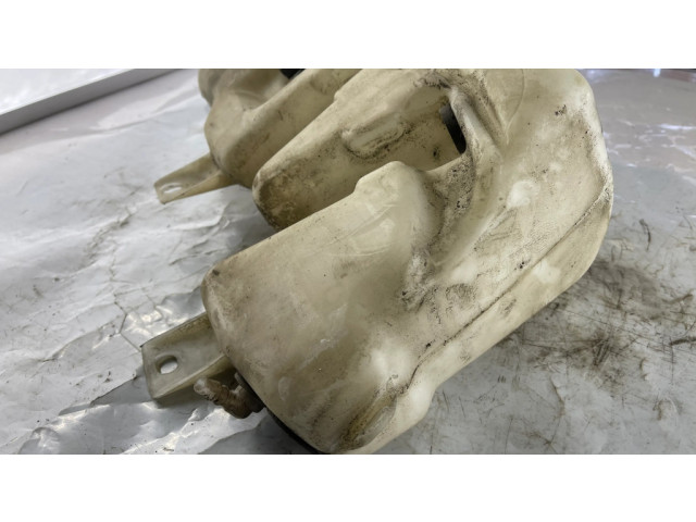 Бачок оконной жидкости