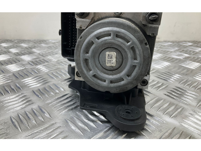 Блок АБС 5Q0907379R Skoda Octavia Mk3 (5E) 2013 - 2019 года