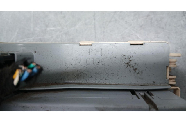 Pojistková skříňka 46812234, 46812234 Fiat Punto (188) 2002