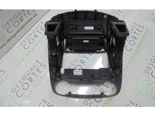 Дисплей 957101H100 KIA Ceed