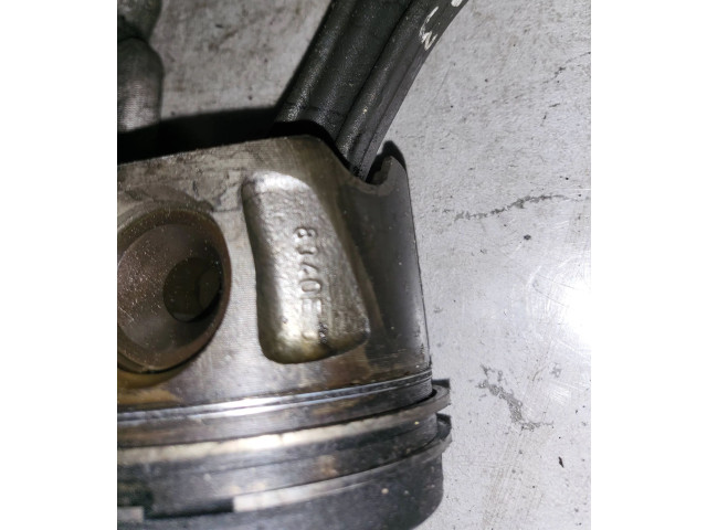 Поршень с шатуном 8340E Jeep Grand Cherokee (WK) для дизельного двигателя 3.0