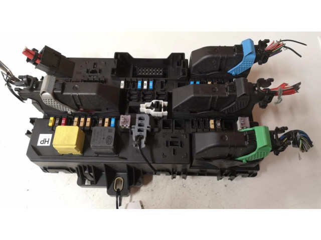 Блок предохранителей 5DK00866963, 13220830 Opel Astra H
