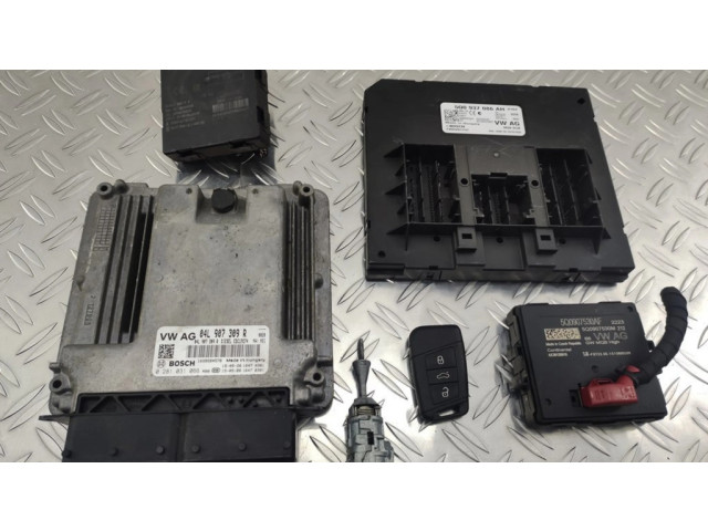 Комплект блоков управления 04L907309R, 5Q0937086AH   Volkswagen PASSAT B8