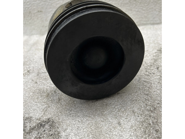 Поршень 8900B Ford Transit Custom для дизельного двигателя 2.0