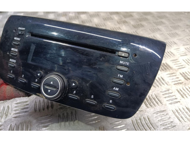 Радио/ проигрыватель CD/DVD / навигация Opel Combo