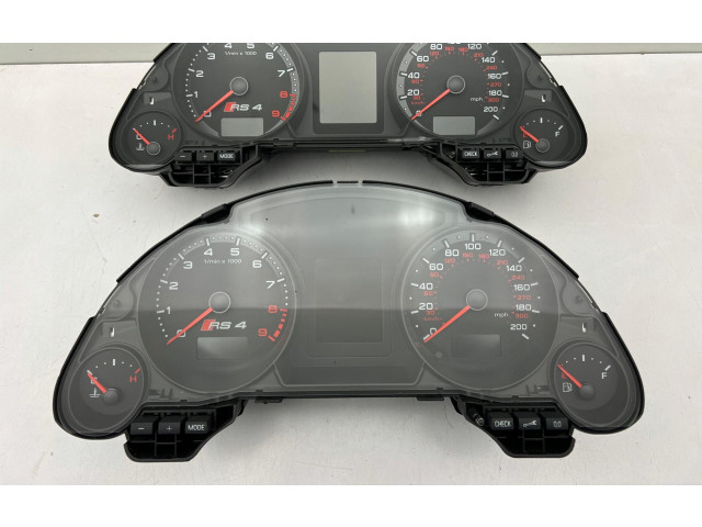 Přístrojová deska Audi RS4 B7 2010 8H0920982F