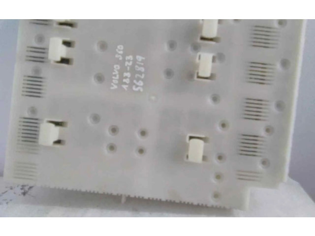 Блок предохранителей 31314116AA, 31314116AA Volvo S60