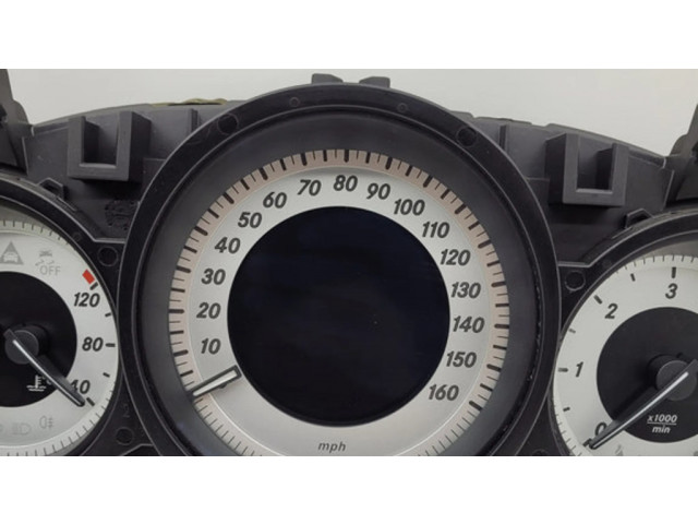 Přístrojová deska Mercedes-Benz C W204 2012 A2049004408