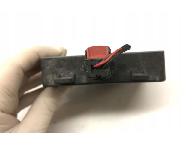 Датчик слепых зон 32334824 Polestar 2