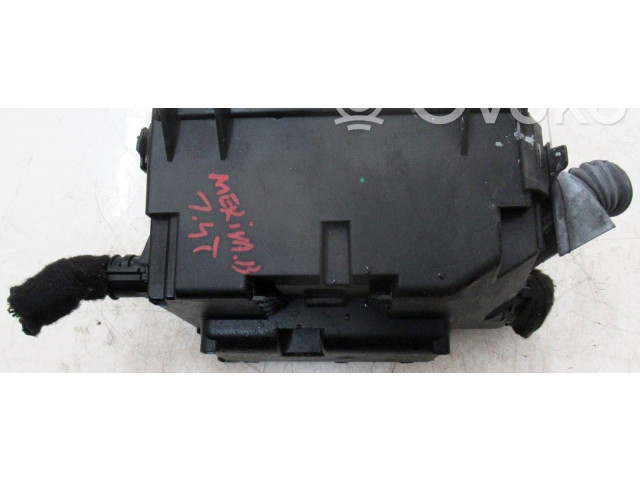 Блок предохранителей     Opel Meriva B    